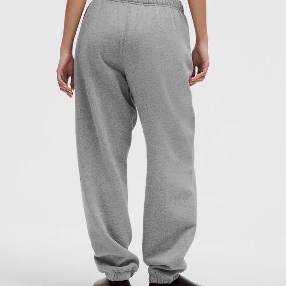 Scuba Mid Rise Oversized Jogger - Picture 3 of 6